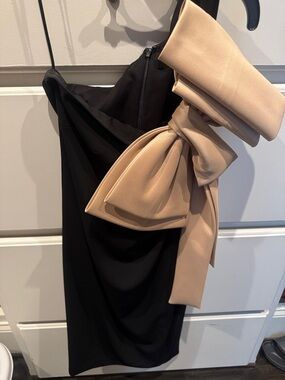 Badgley Mischka one shoulder bow dress